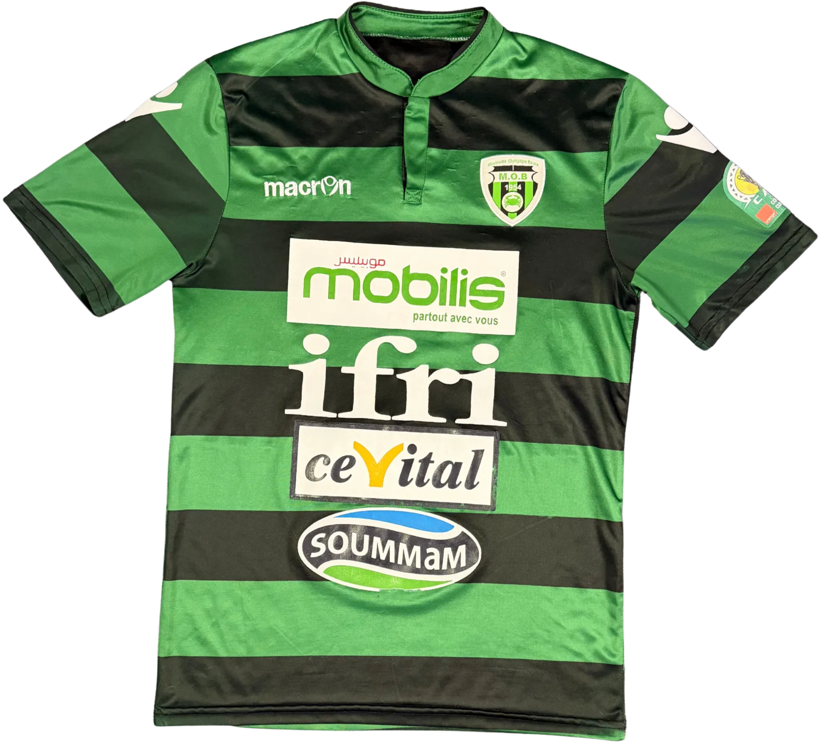 Mouloudia Olympique Béjaïa 2016/17 frente